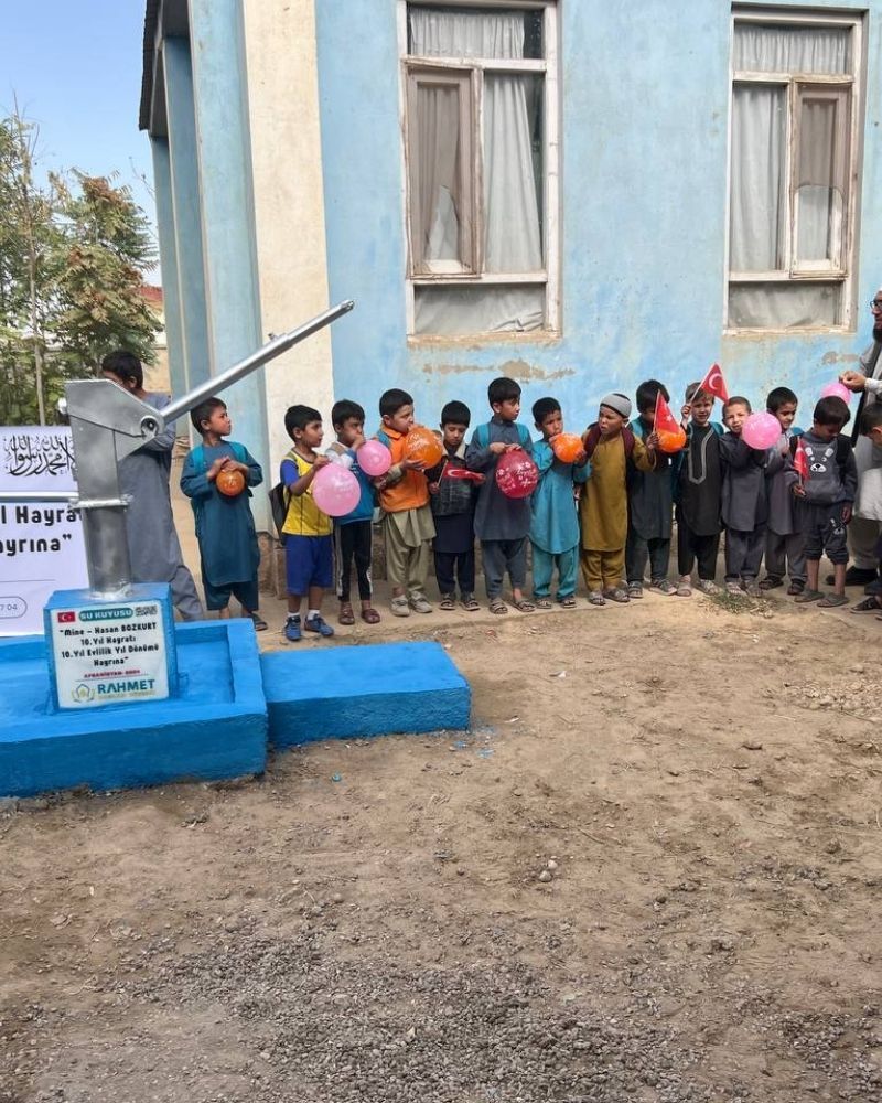 NİJERYA EL POMPALI SU KUYUSU 